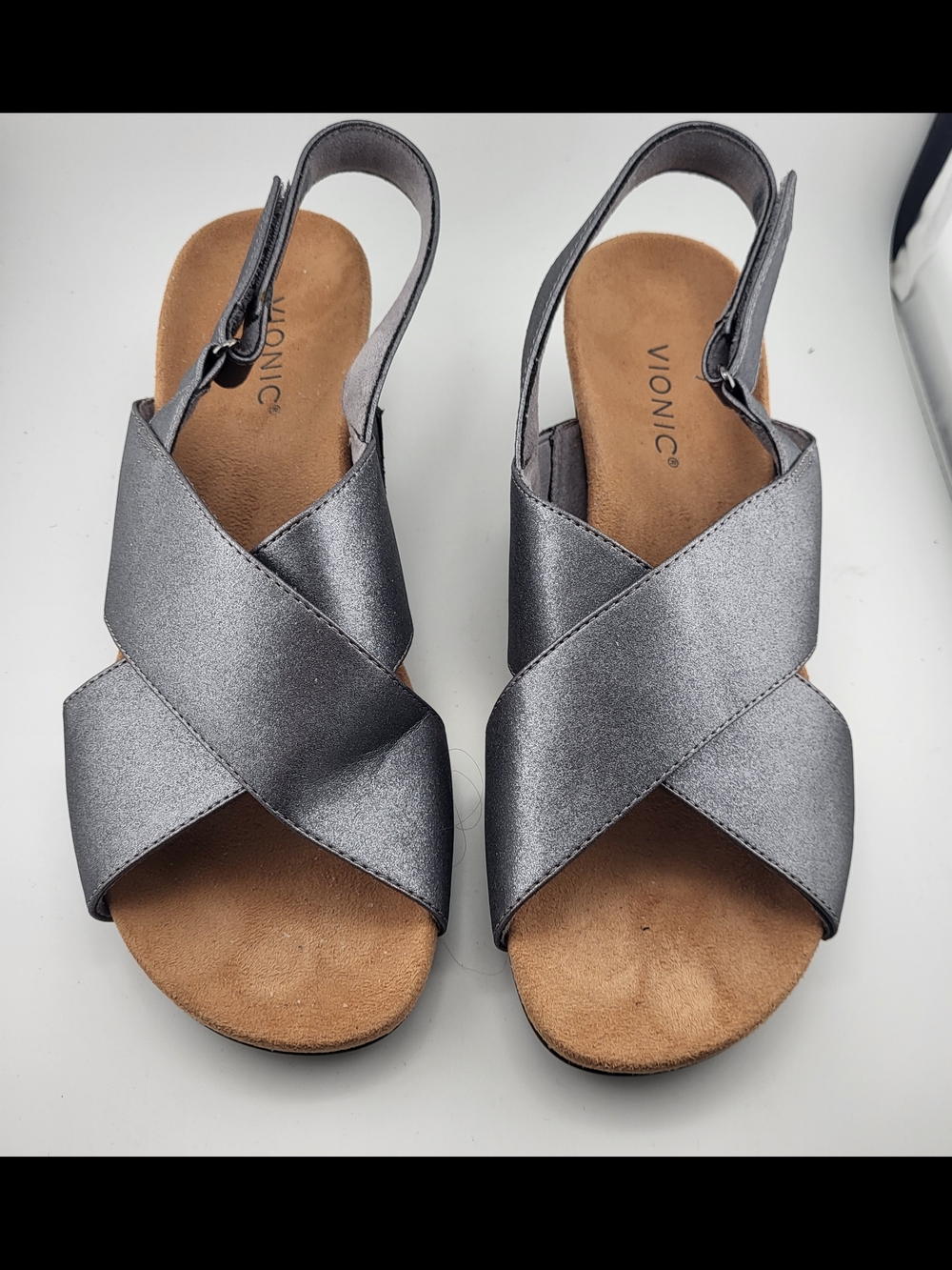Vionic Silver Crisscross Slingback Sandals 9.5 Exc Condition